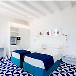 Maison Blu - Intimate