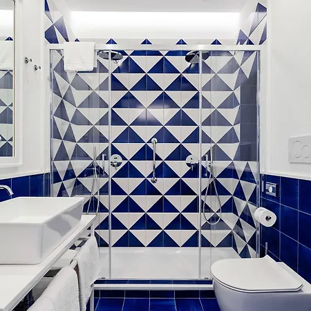 Pensión Maison Blu - Intimate 2*