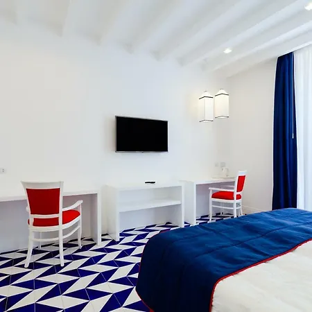 Maison Blu - Intimate